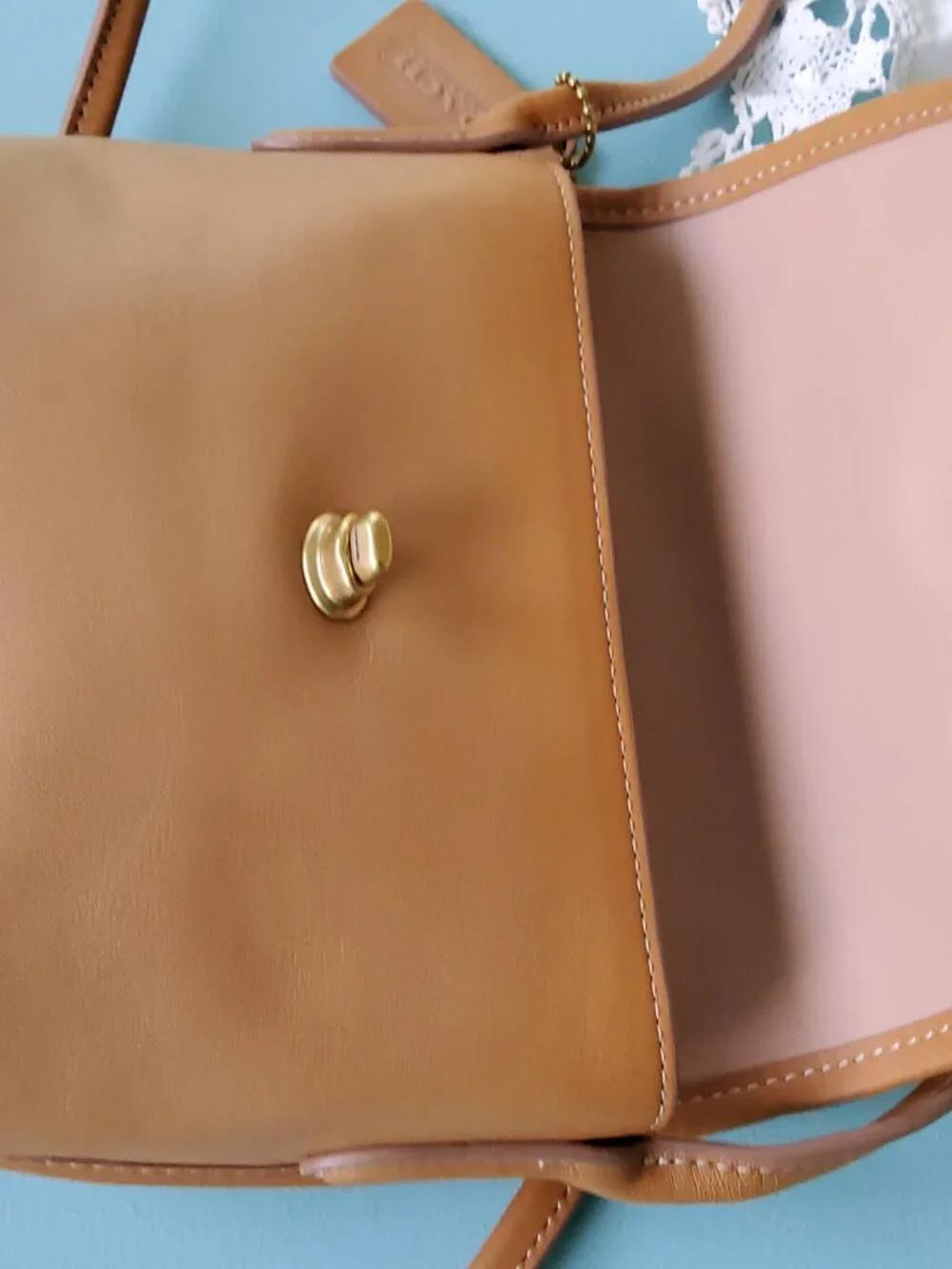 Coach Turnlock Pouch Part of the Coach Originals 2905